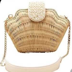 NWOT Pearl Shell Crossbody bag